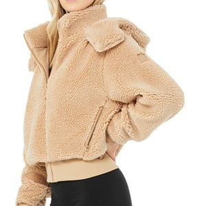 Alo Yoga Foxy Sherpa